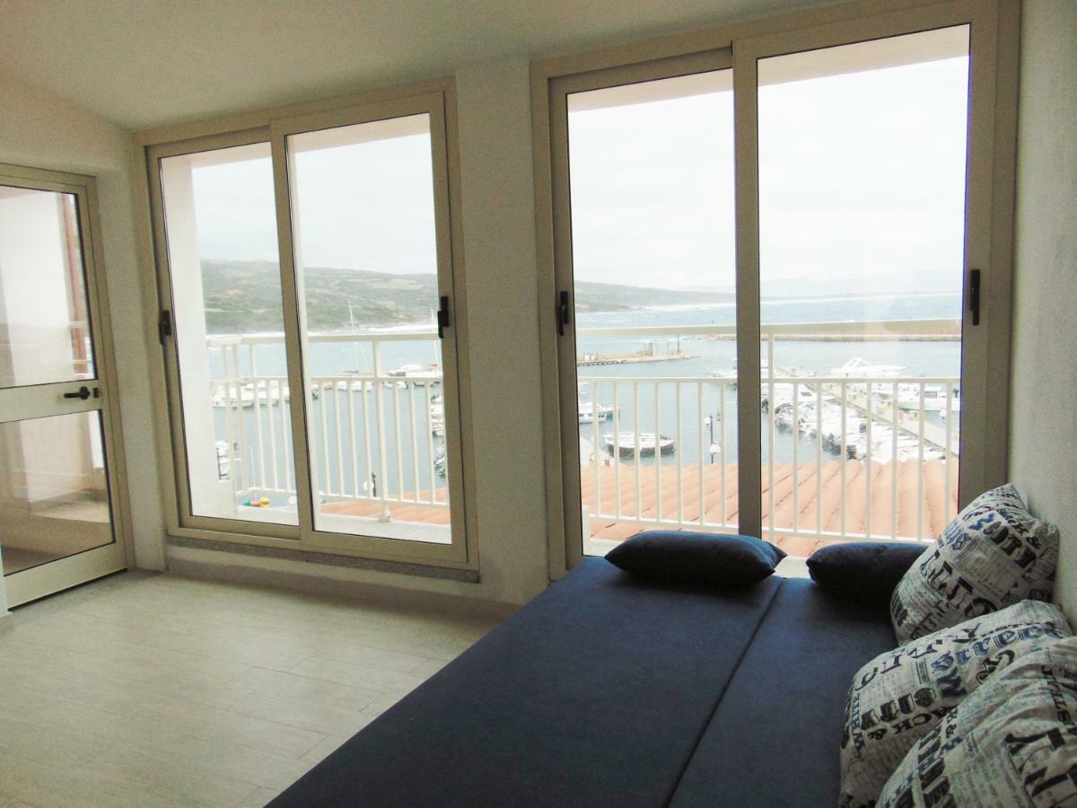 Fronte Mare Bella Vista Apartment Isola Rossa Bagian luar foto